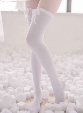 坐在联欢会角落的他是肉食系