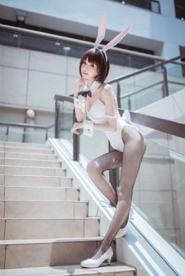 钱塘湖春行