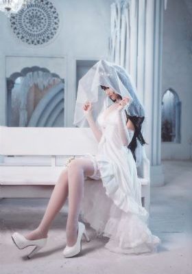 光影下的少女